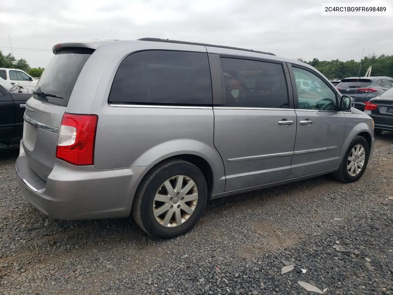 2015 Chrysler Town & Country Touring VIN: 2C4RC1BG9FR698489 Lot: 62866365