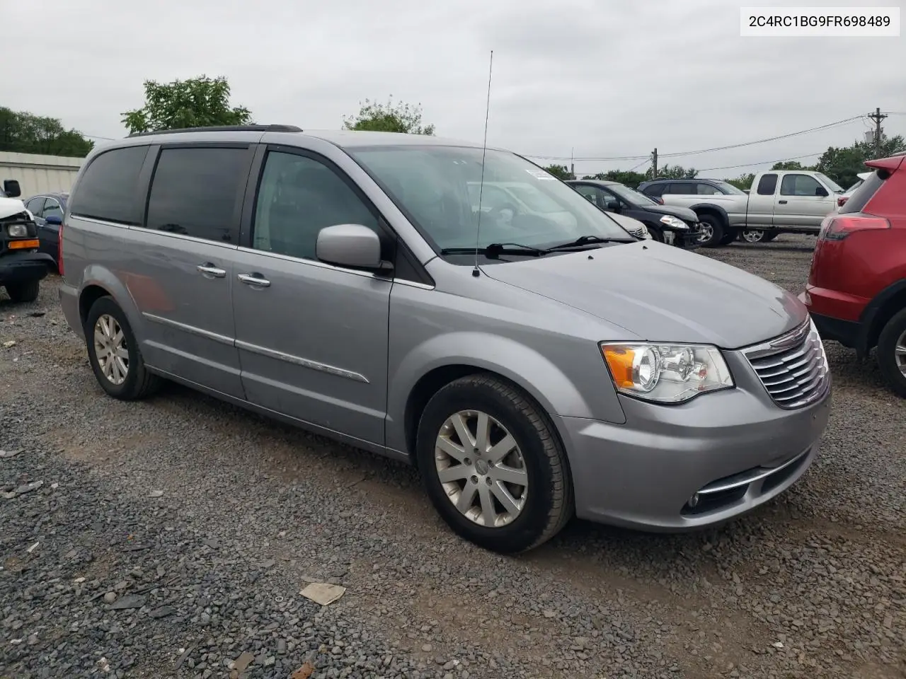 2015 Chrysler Town & Country Touring VIN: 2C4RC1BG9FR698489 Lot: 62866365
