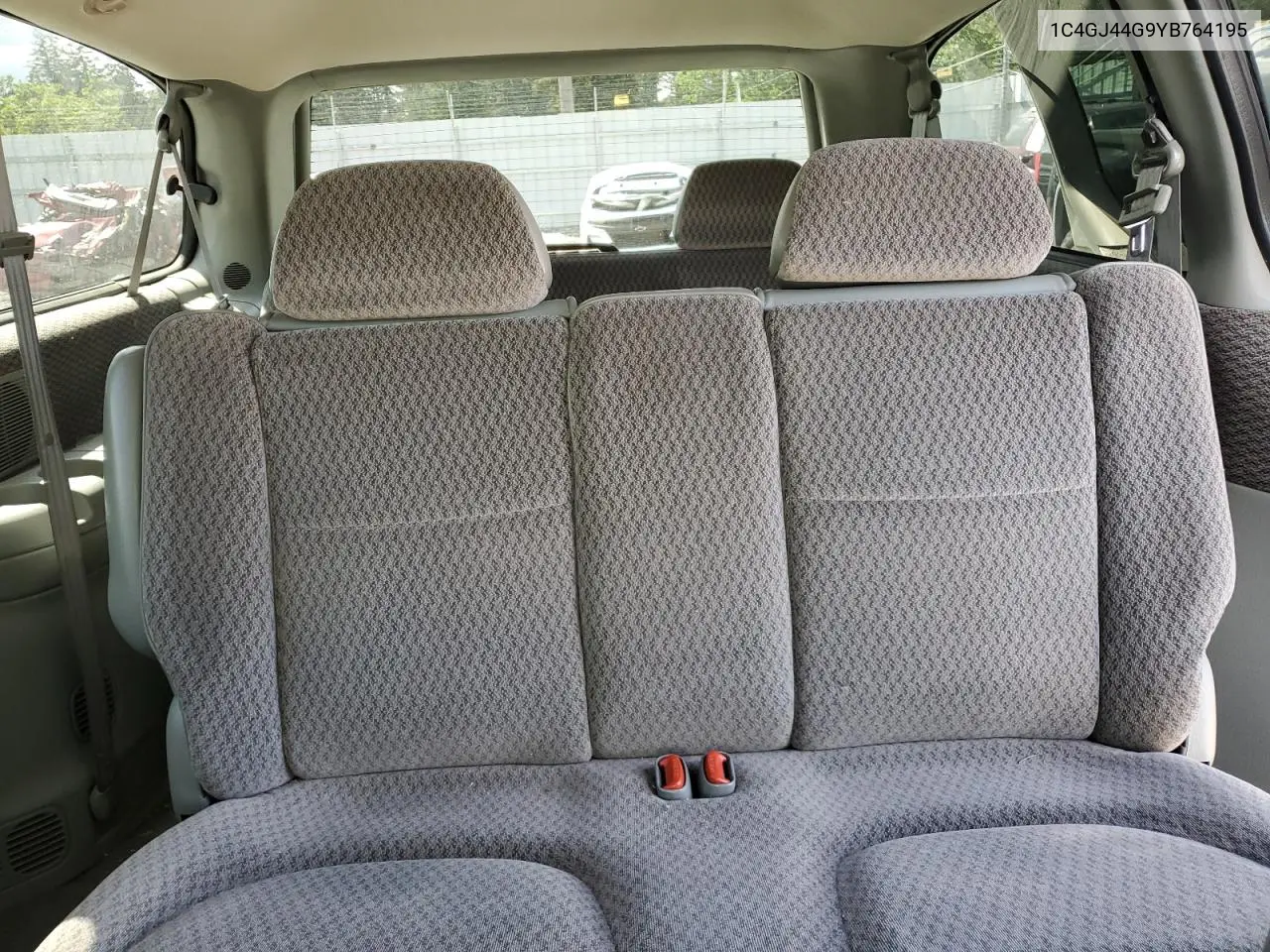 2000 Chrysler Grand Voyager Se VIN: 1C4GJ44G9YB764195 Lot: 55095555