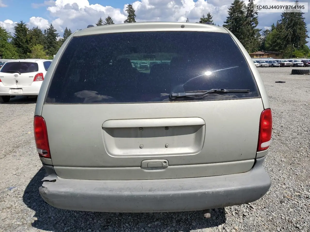 2000 Chrysler Grand Voyager Se VIN: 1C4GJ44G9YB764195 Lot: 55095555