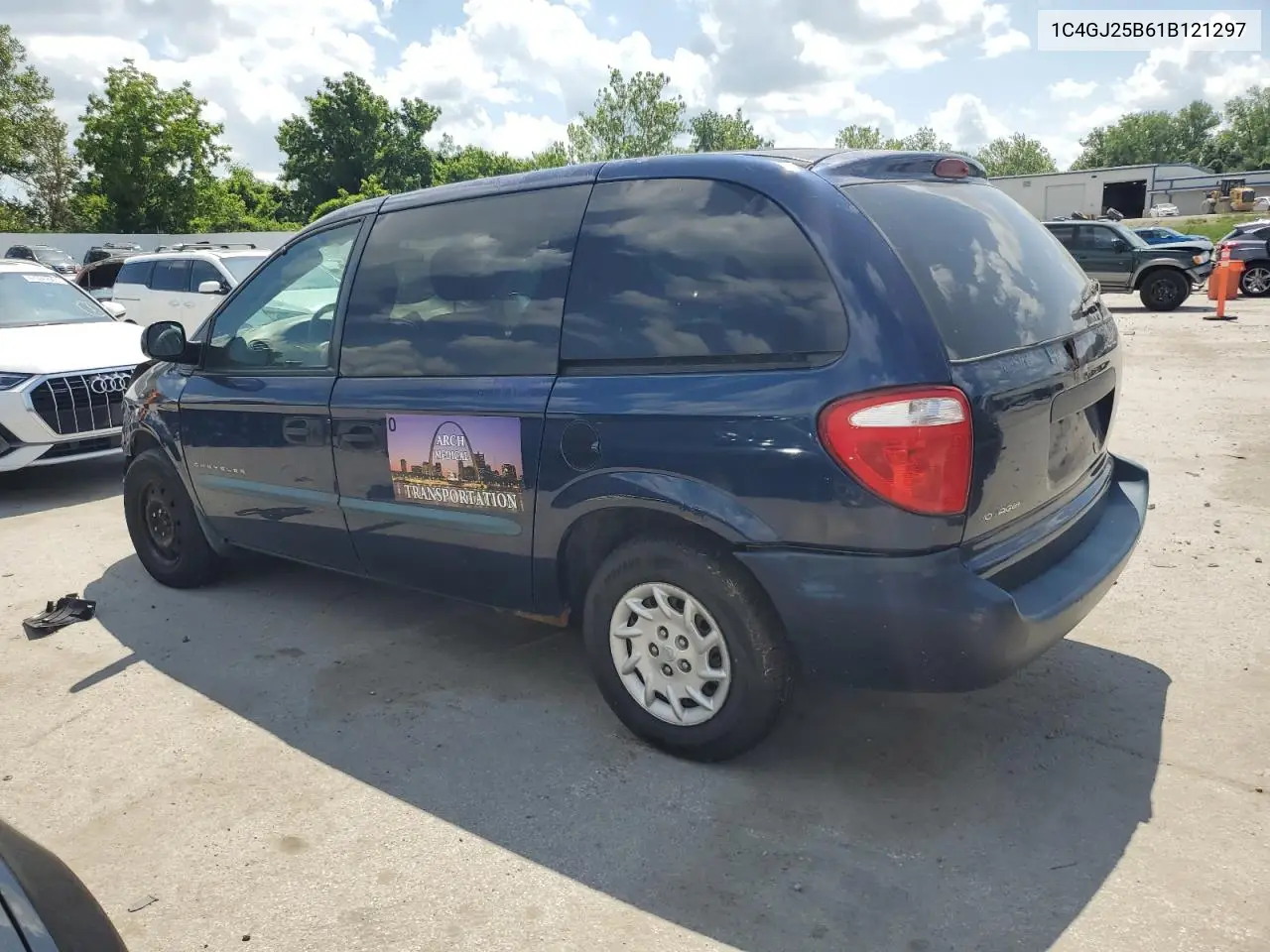 2001 Chrysler Voyager VIN: 1C4GJ25B61B121297 Lot: 61754425