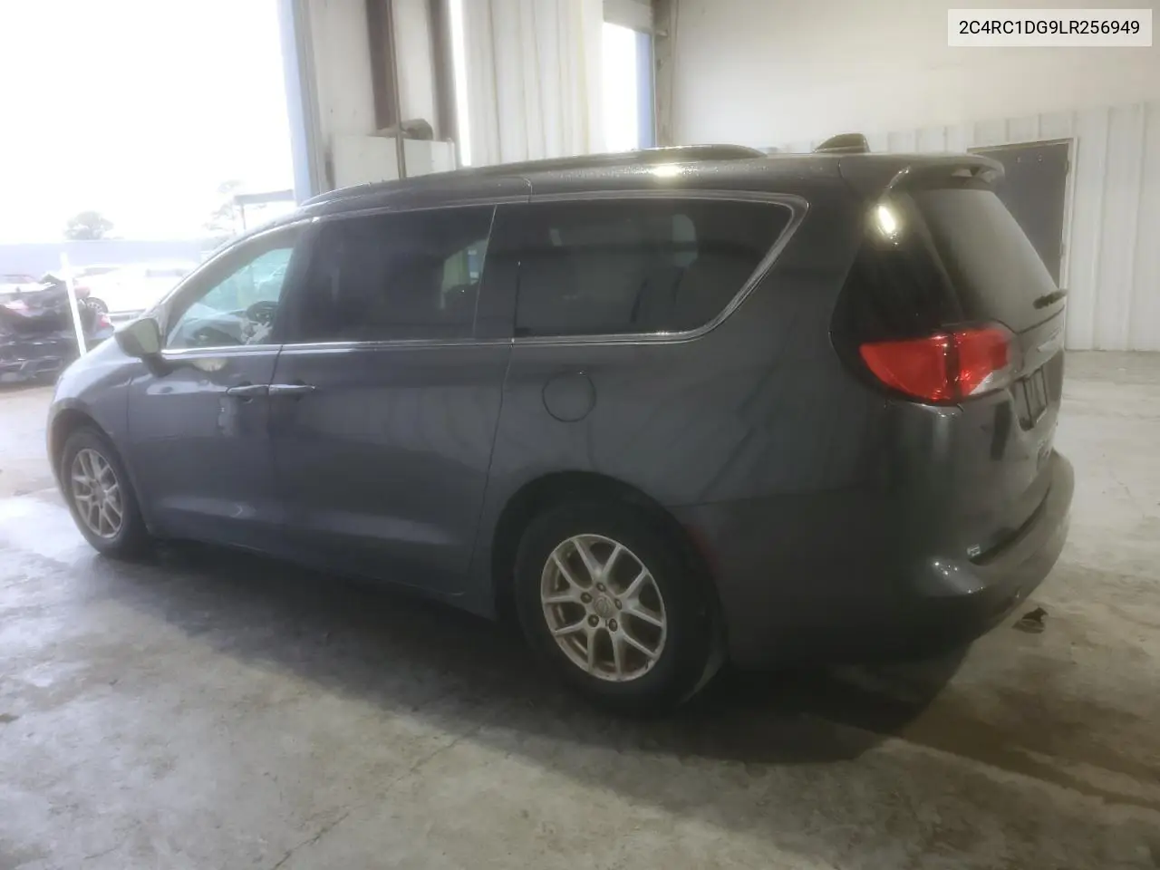 2020 Chrysler Voyager Lxi VIN: 2C4RC1DG9LR256949 Lot: 55558855
