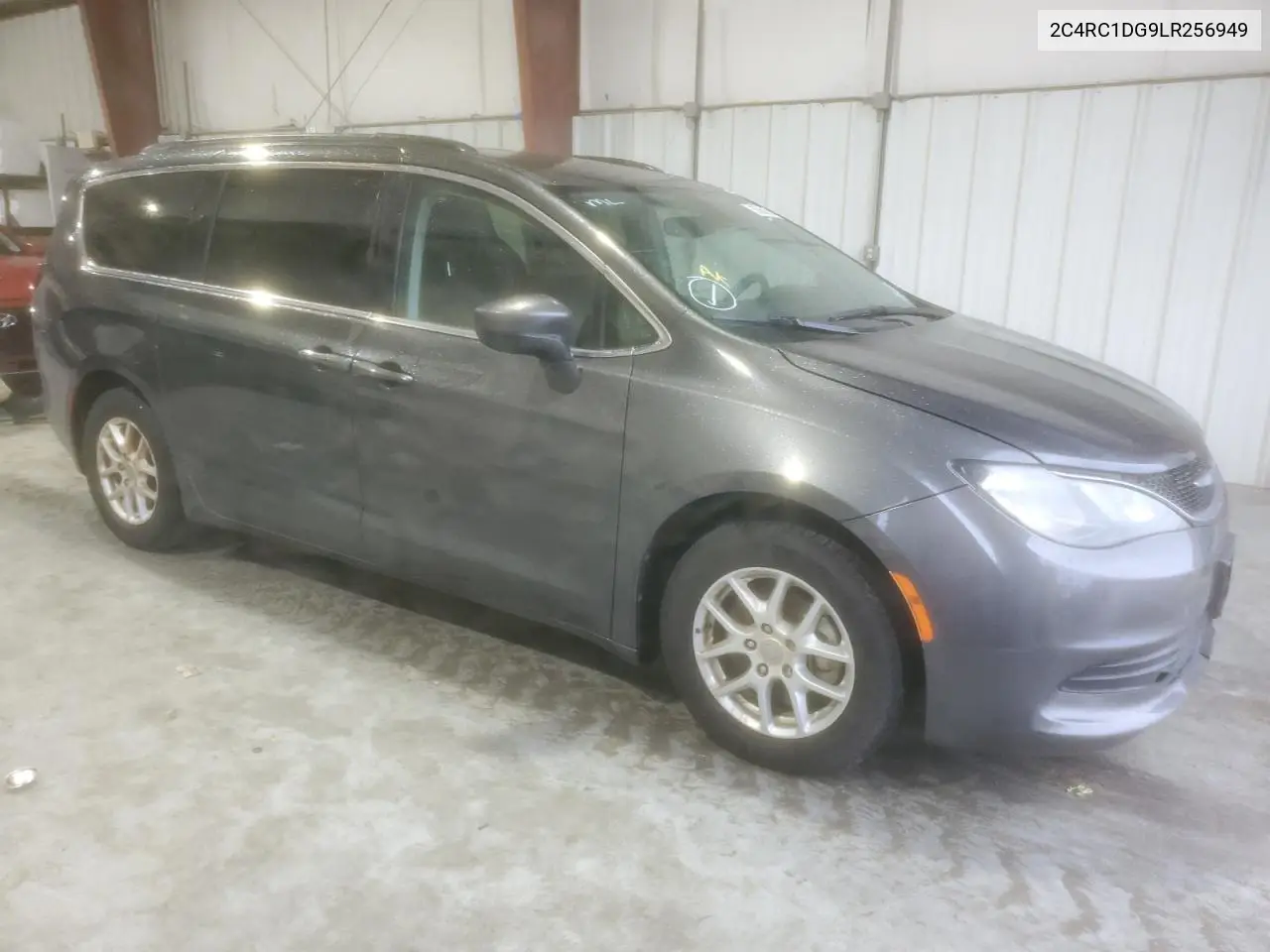 2020 Chrysler Voyager Lxi VIN: 2C4RC1DG9LR256949 Lot: 55558855