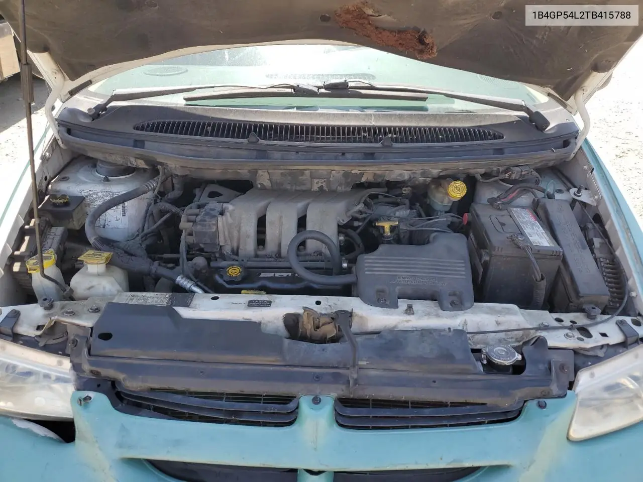 1996 Dodge Grand Caravan Le VIN: 1B4GP54L2TB415788 Lot: 61876575