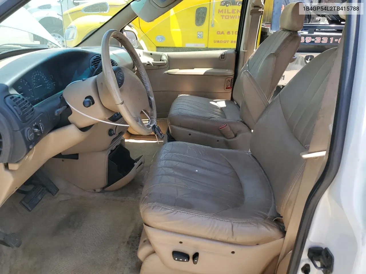 1996 Dodge Grand Caravan Le VIN: 1B4GP54L2TB415788 Lot: 61876575