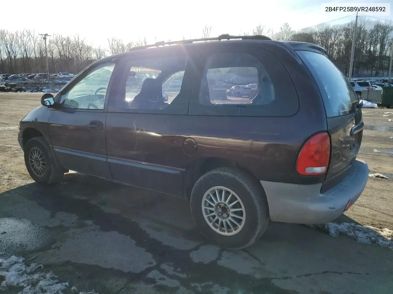 1997 Dodge Caravan VIN: 2B4FP25B9VR248592 Lot: 44271395