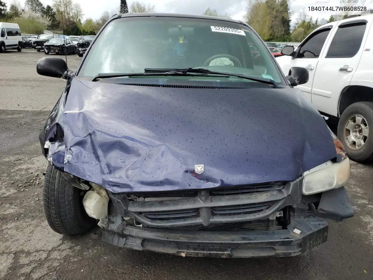 1998 Dodge Grand Caravan Se VIN: 1B4GT44L7WB608528 Lot: 52209395