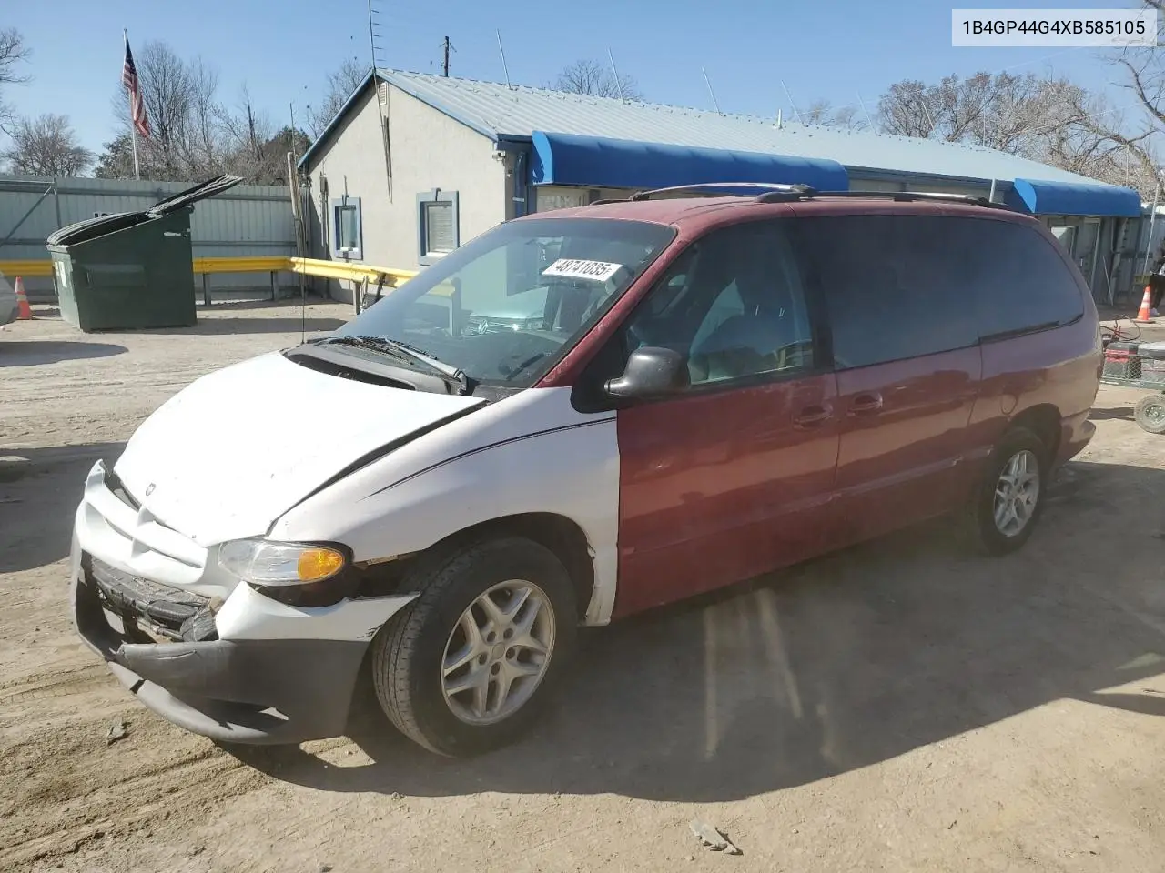 1999 Dodge Grand Caravan Se VIN: 1B4GP44G4XB585105 Lot: 48741035