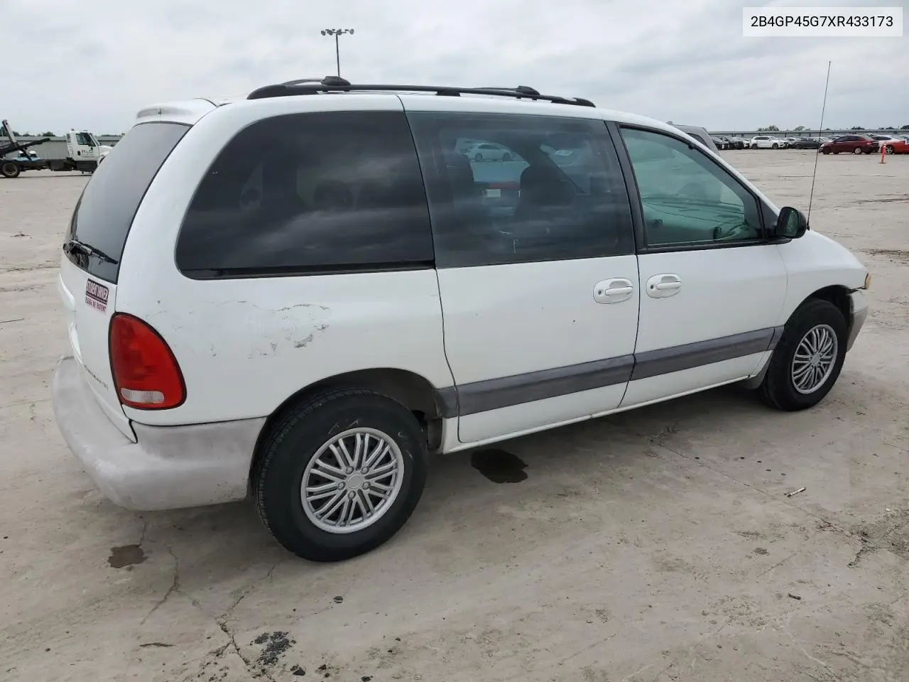 1999 Dodge Caravan Se VIN: 2B4GP45G7XR433173 Lot: 54990455