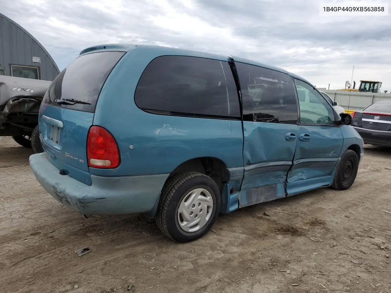1999 Dodge Grand Caravan Se VIN: 1B4GP44G9XB563858 Lot: 58364545