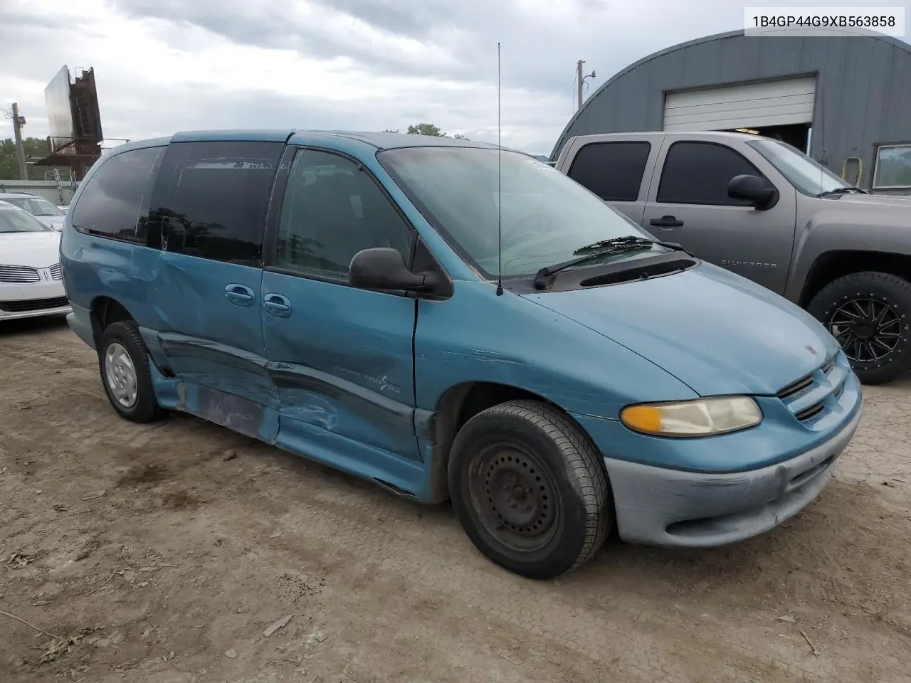 1999 Dodge Grand Caravan Se VIN: 1B4GP44G9XB563858 Lot: 58364545