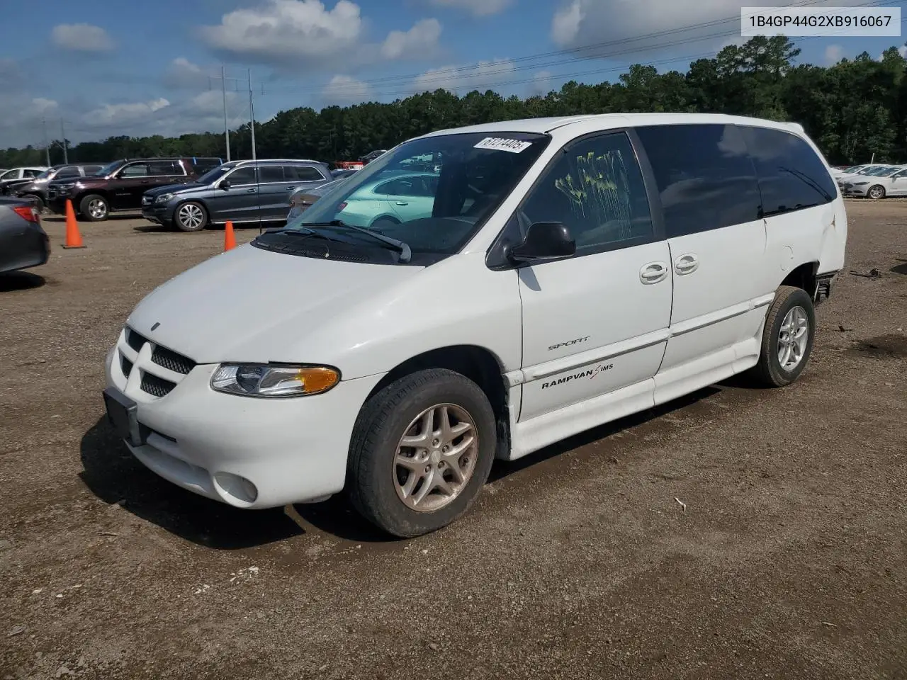 1999 Dodge Grand Caravan Se VIN: 1B4GP44G2XB916067 Lot: 61274405