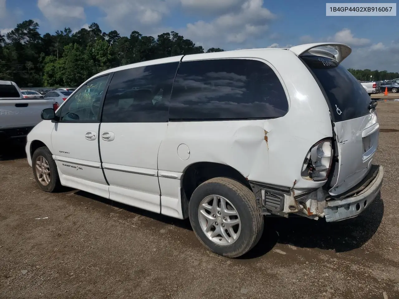 1999 Dodge Grand Caravan Se VIN: 1B4GP44G2XB916067 Lot: 61274405