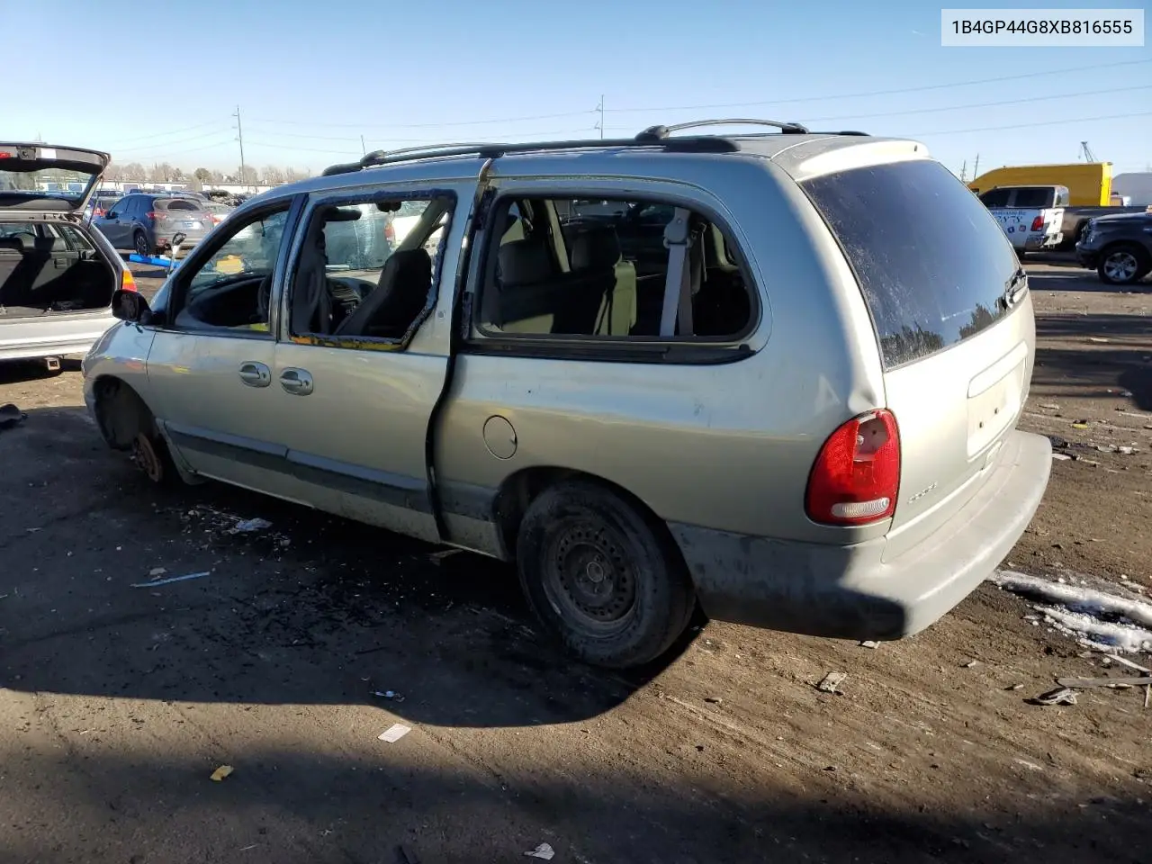 1999 Dodge Grand Caravan Se VIN: 1B4GP44G8XB816555 Lot: 87930185