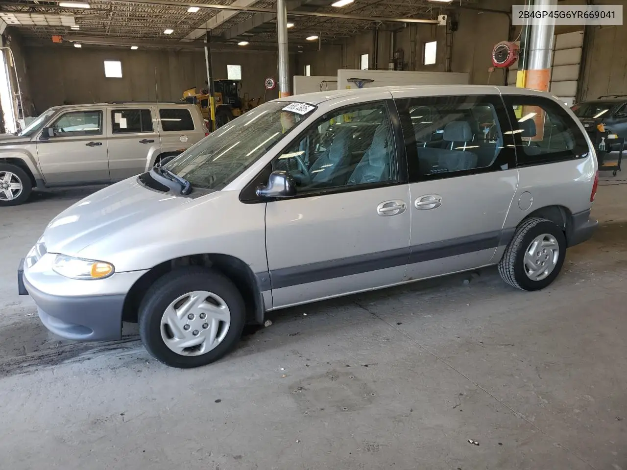 2000 Dodge Caravan Se VIN: 2B4GP45G6YR669041 Lot: 56864805