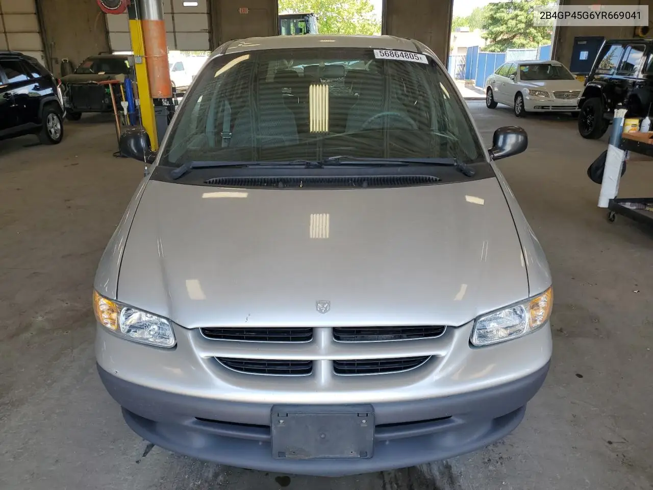 2000 Dodge Caravan Se VIN: 2B4GP45G6YR669041 Lot: 56864805