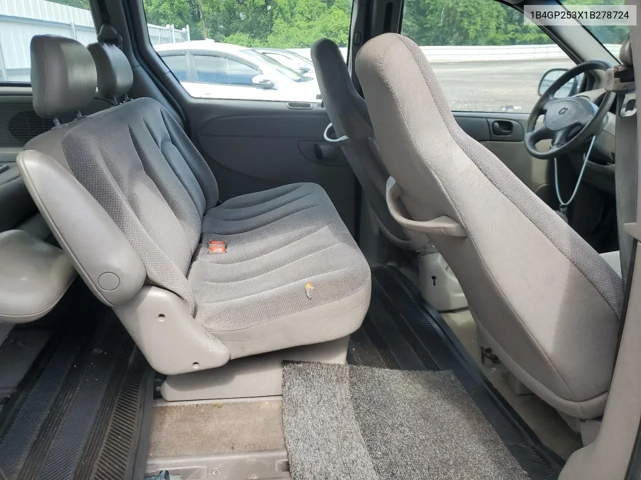 2001 Dodge Caravan Se VIN: 1B4GP253X1B278724 Lot: 56386365