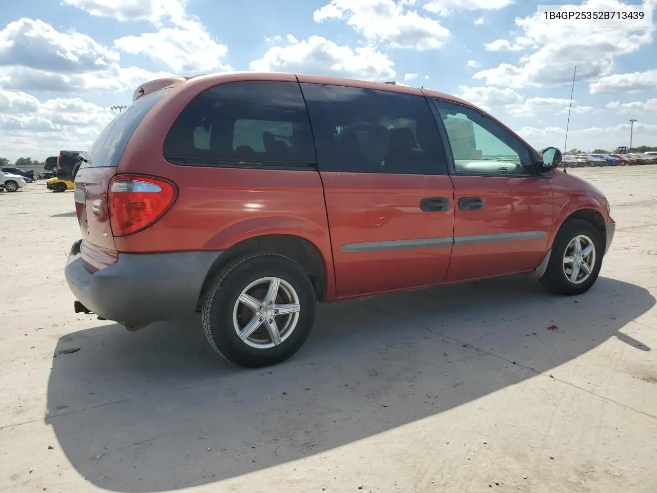 2002 Dodge Caravan Se VIN: 1B4GP25352B713439 Lot: 56696195