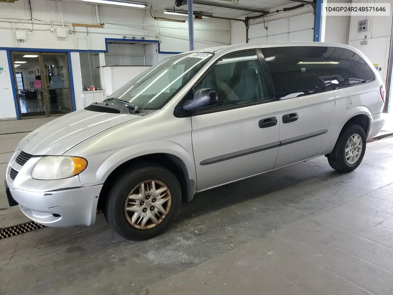 2004 Dodge Grand Caravan Se VIN: 1D4GP24R24B571646 Lot: 62607875