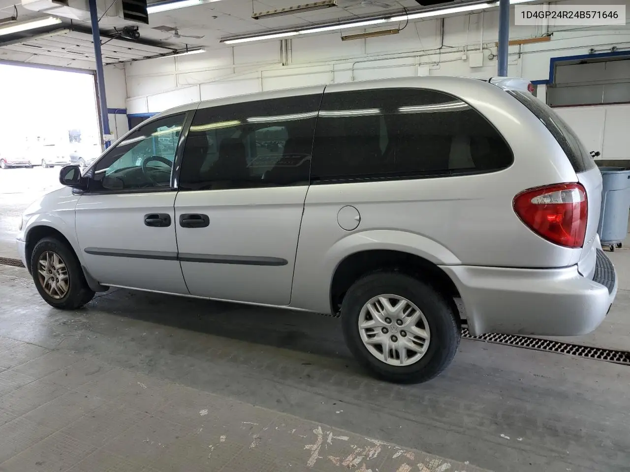 2004 Dodge Grand Caravan Se VIN: 1D4GP24R24B571646 Lot: 62607875