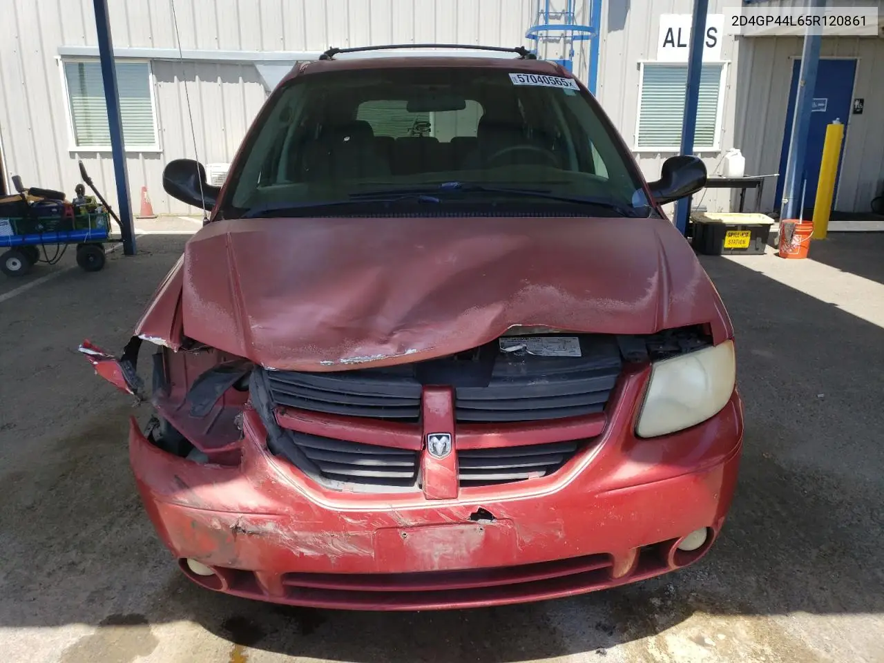 2005 Dodge Grand Caravan Sxt VIN: 2D4GP44L65R120861 Lot: 57040565