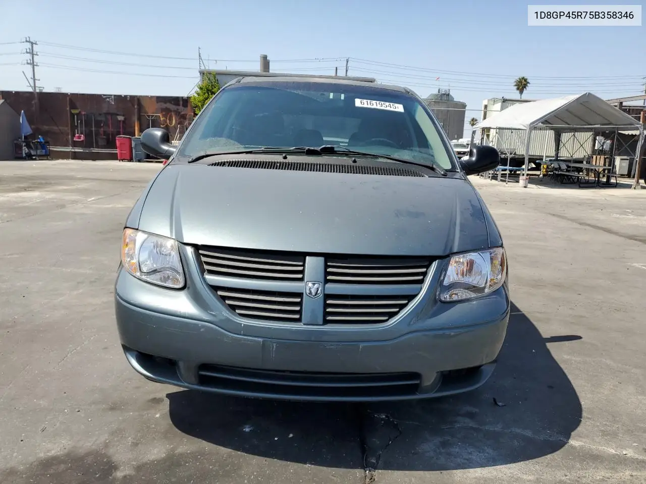 2005 Dodge Caravan Sxt VIN: 1D8GP45R75B358346 Lot: 61619545