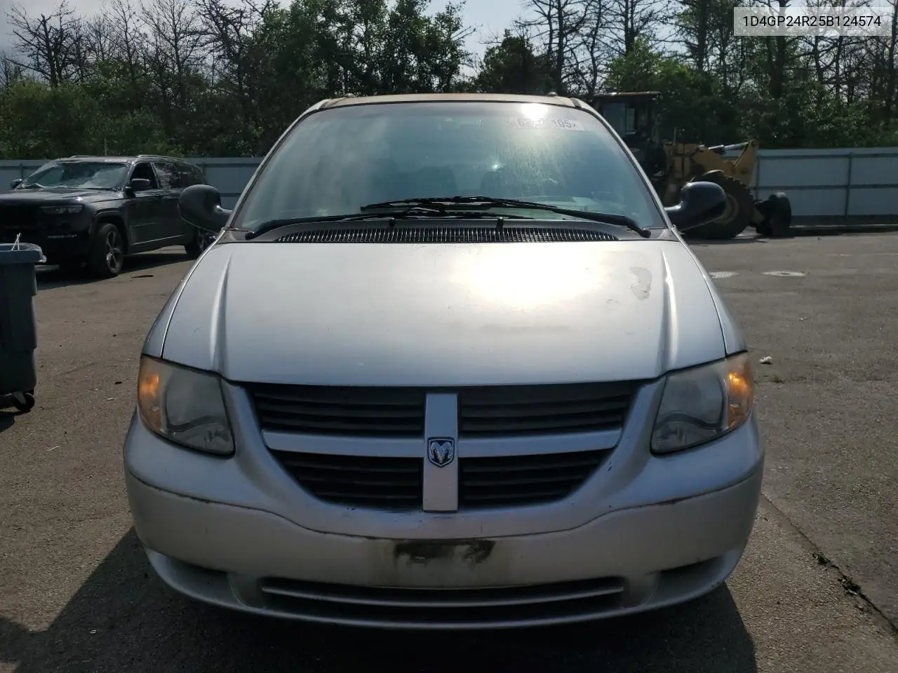 2005 Dodge Grand Caravan Se VIN: 1D4GP24R25B124574 Lot: 62271105