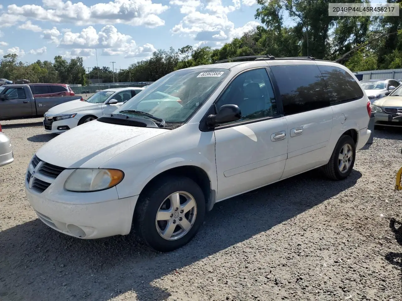 2005 Dodge Grand Caravan Sxt VIN: 2D4GP44L45R456217 Lot: 62362355