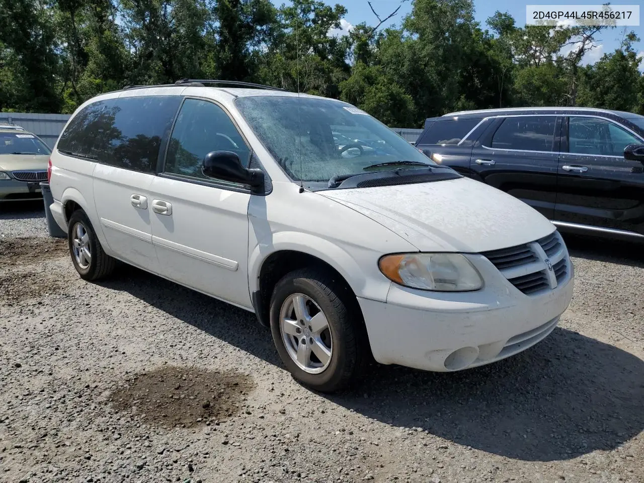 2005 Dodge Grand Caravan Sxt VIN: 2D4GP44L45R456217 Lot: 62362355