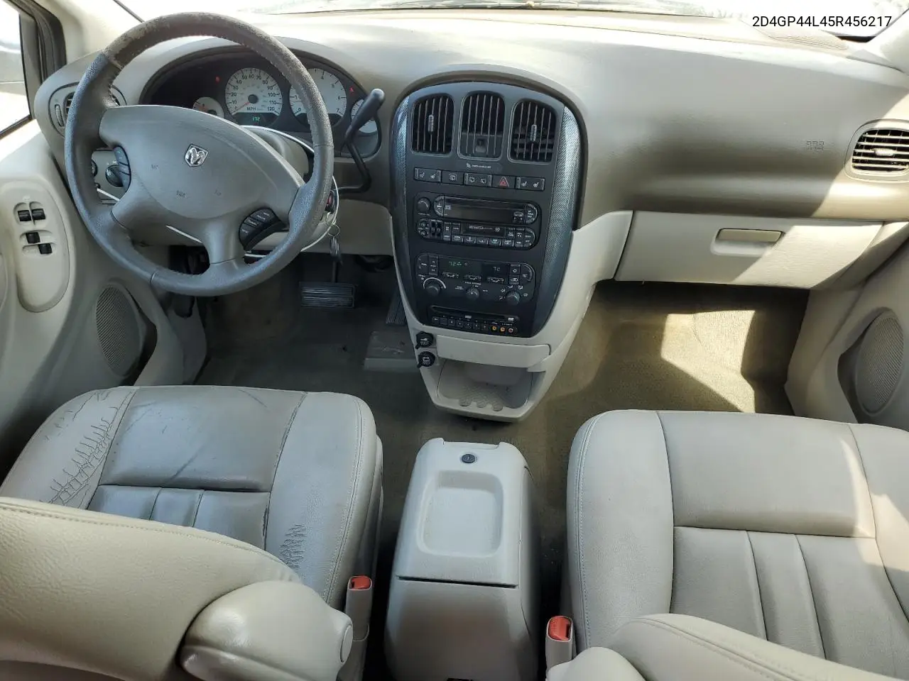 2005 Dodge Grand Caravan Sxt VIN: 2D4GP44L45R456217 Lot: 62362355