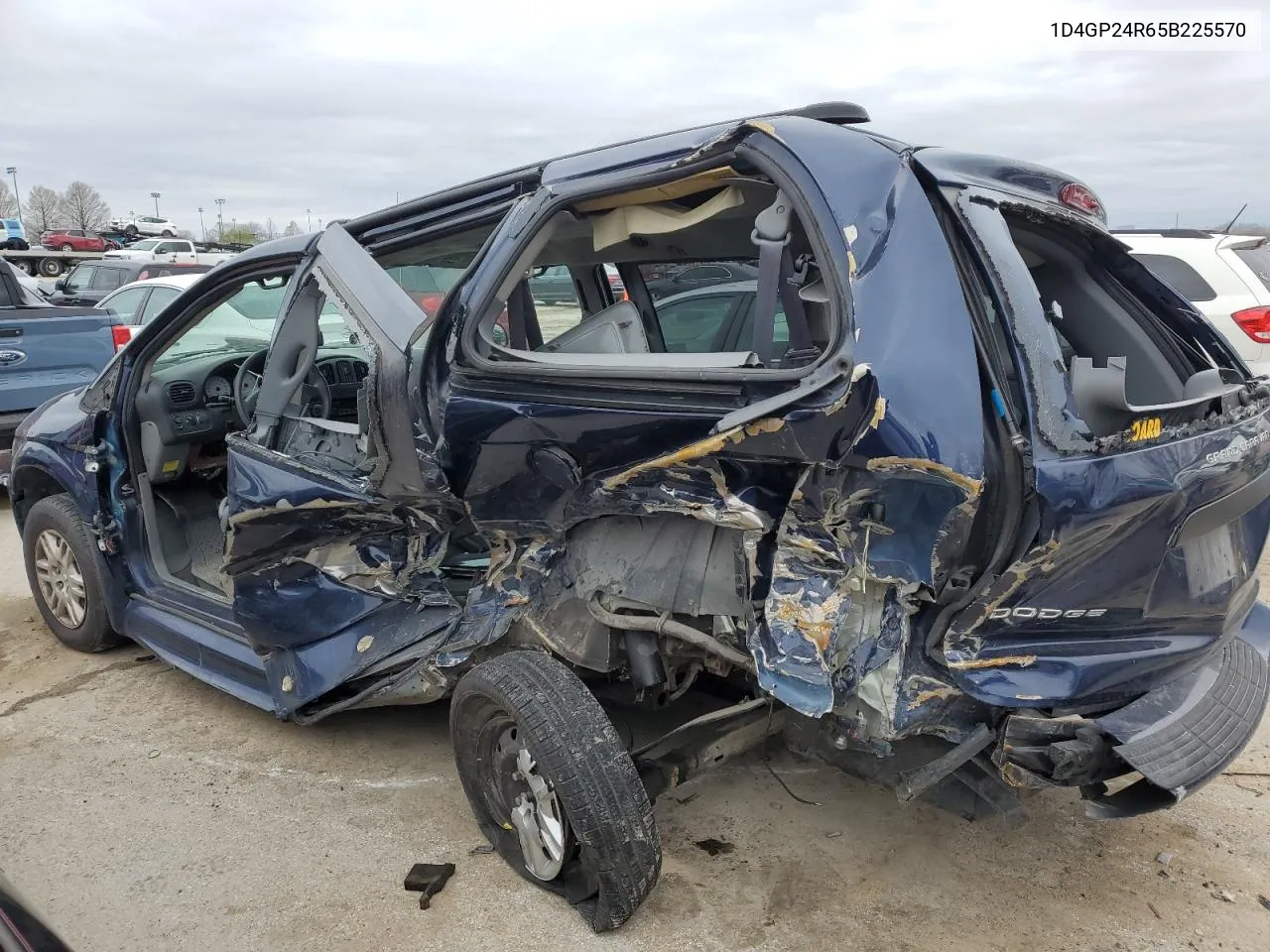 2005 Dodge Grand Caravan Se VIN: 1D4GP24R65B225570 Lot: 87389614