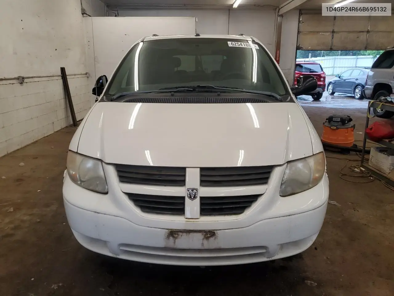 2006 Dodge Grand Caravan Se VIN: 1D4GP24R66B695132 Lot: 62541885