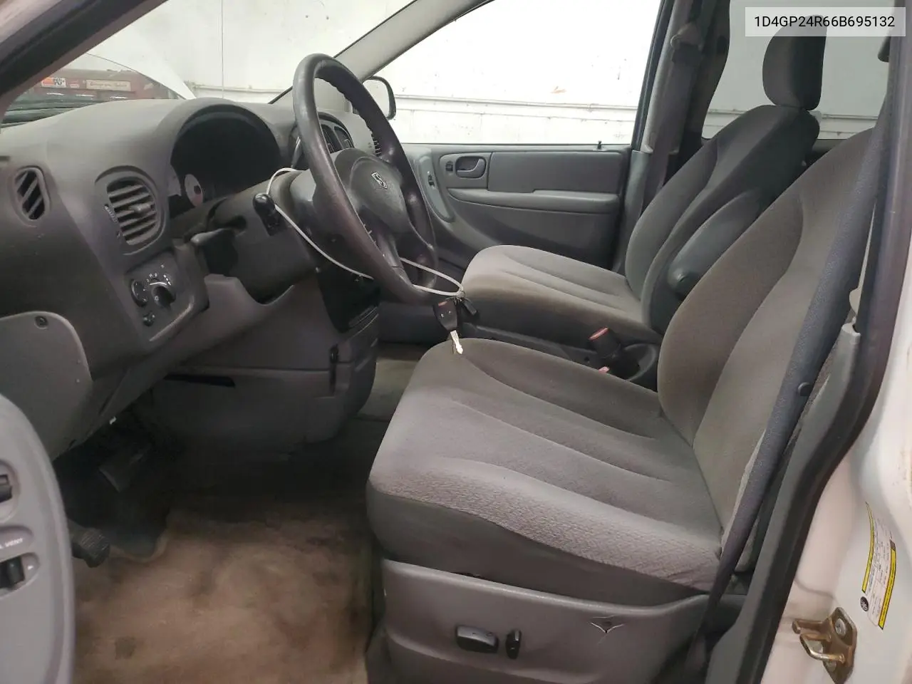 2006 Dodge Grand Caravan Se VIN: 1D4GP24R66B695132 Lot: 62541885
