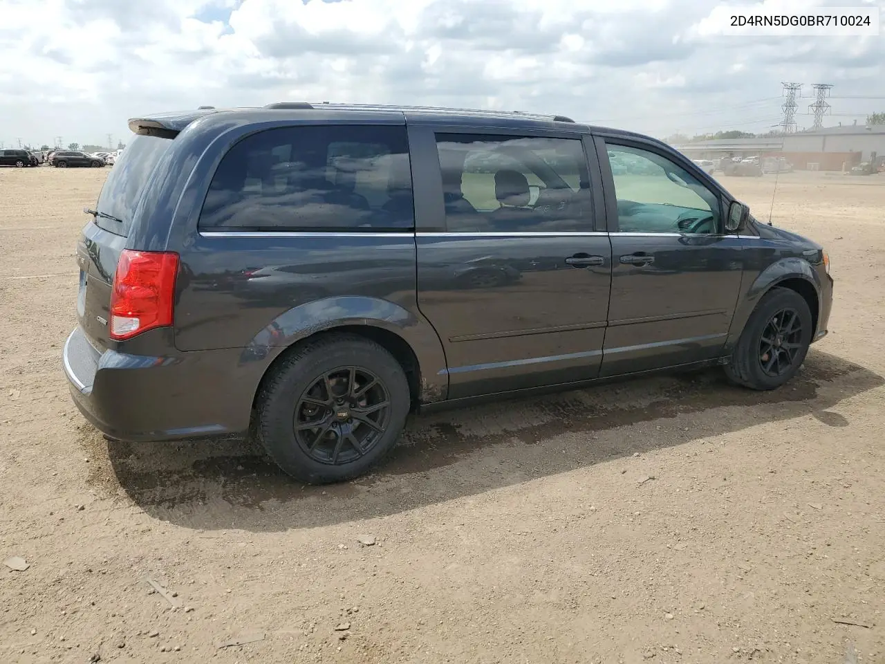 2011 Dodge Grand Caravan Crew VIN: 2D4RN5DG0BR710024 Lot: 56481175