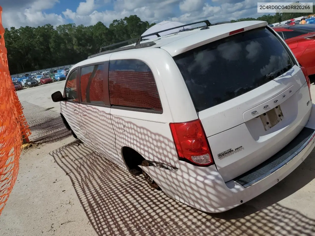 2013 Dodge Grand Caravan Sxt VIN: 2C4RDGCG4DR820266 Lot: 56103015