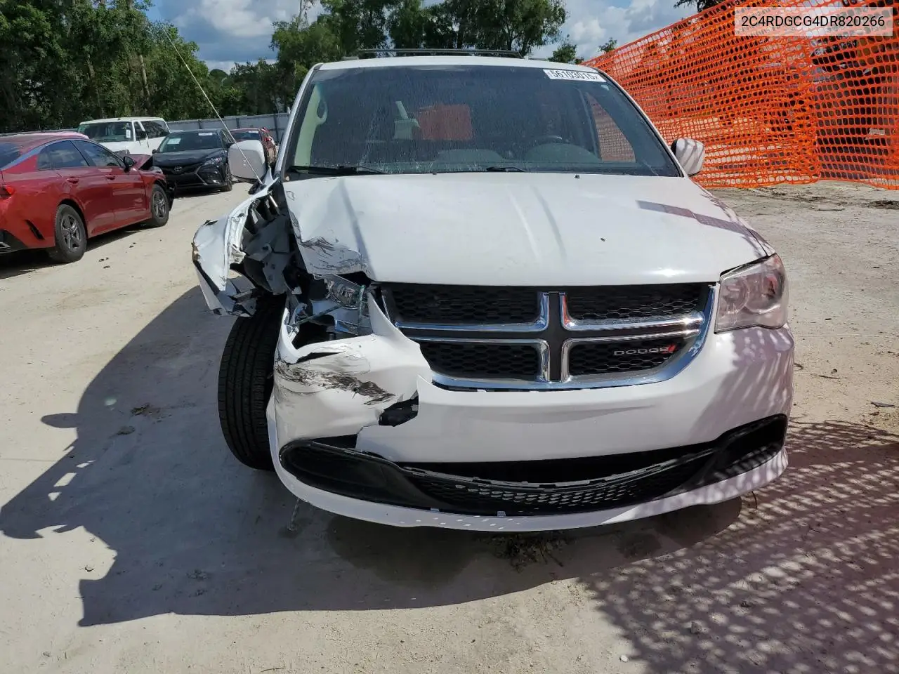 2013 Dodge Grand Caravan Sxt VIN: 2C4RDGCG4DR820266 Lot: 56103015
