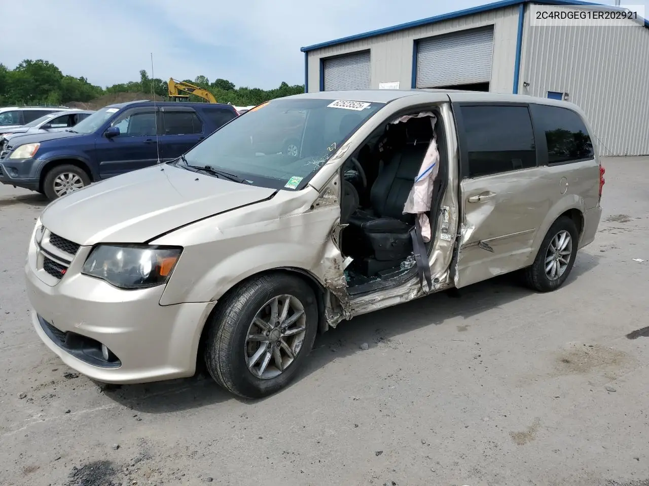 2014 Dodge Grand Caravan R/T VIN: 2C4RDGEG1ER202921 Lot: 62523525