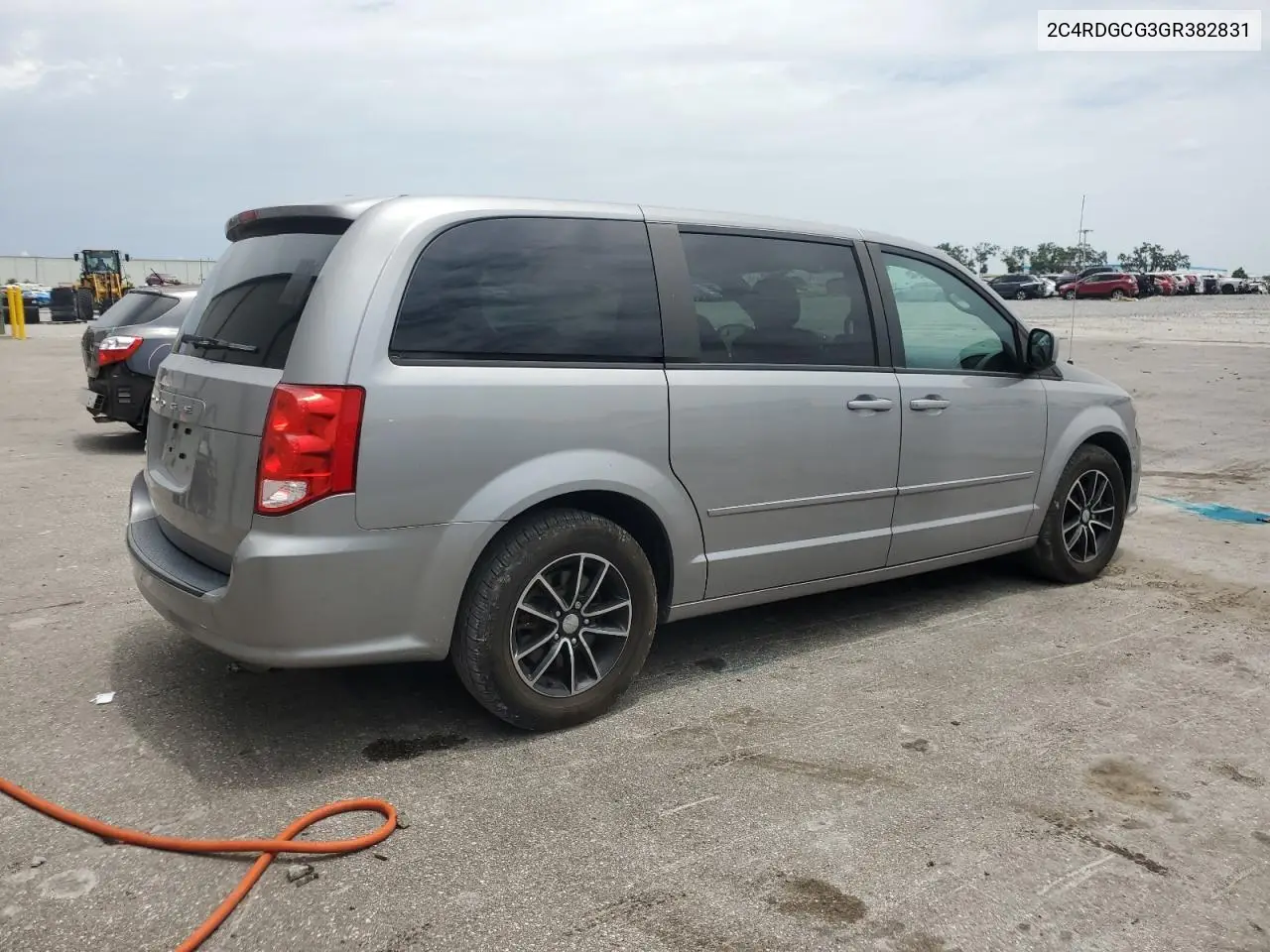 2016 Dodge Grand Caravan Sxt VIN: 2C4RDGCG3GR382831 Lot: 63090015