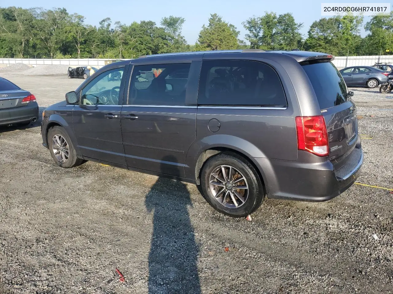 2017 Dodge Grand Caravan Sxt VIN: 2C4RDGCG6HR741817 Lot: 62665405