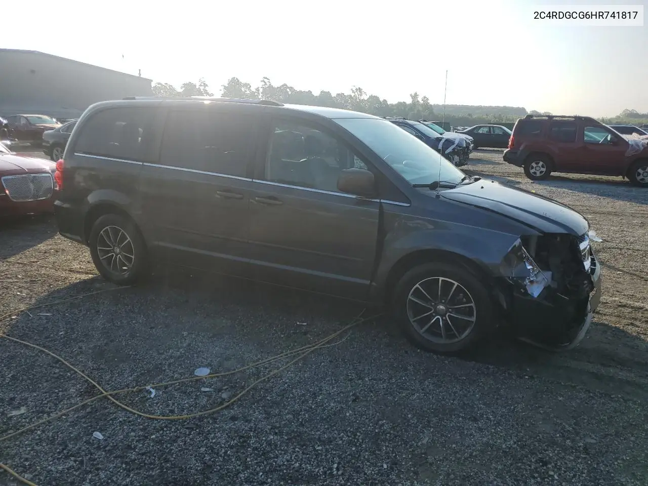 2017 Dodge Grand Caravan Sxt VIN: 2C4RDGCG6HR741817 Lot: 62665405