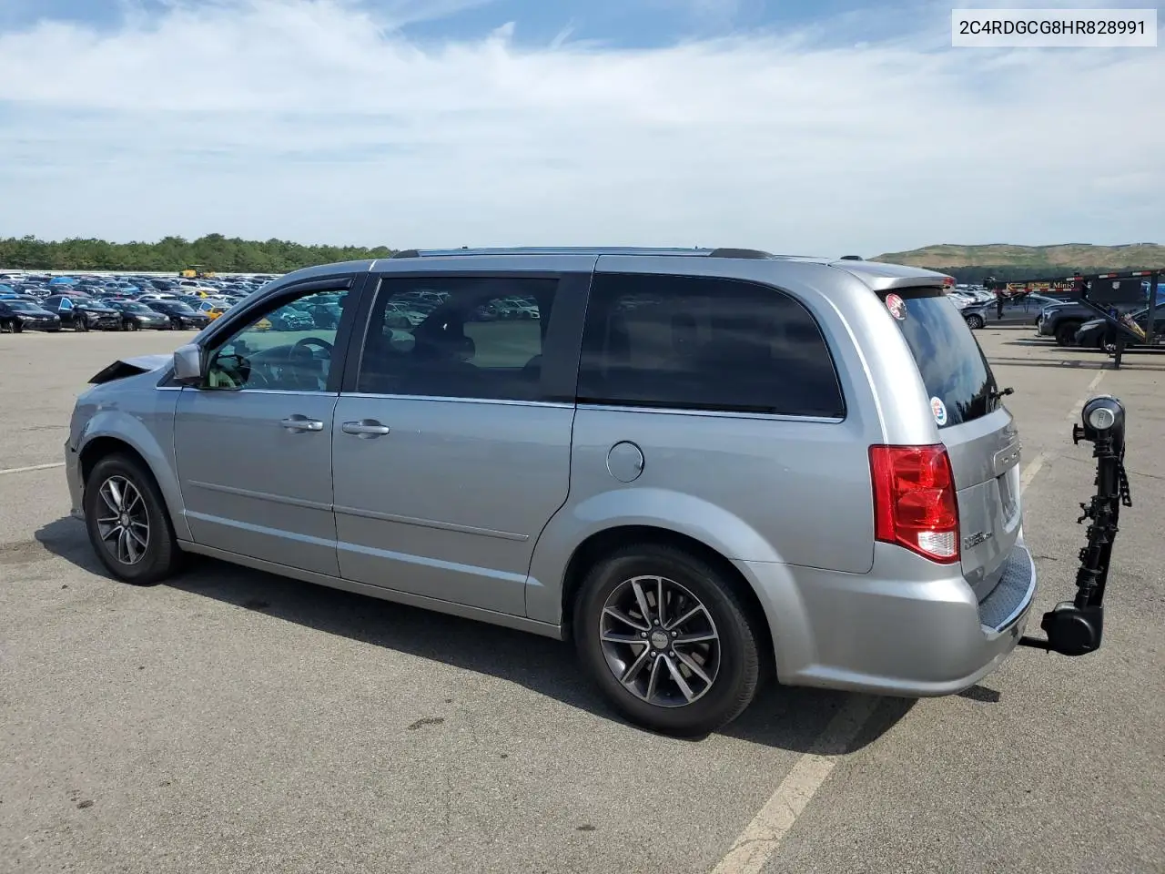 2017 Dodge Grand Caravan Sxt VIN: 2C4RDGCG8HR828991 Lot: 62966375