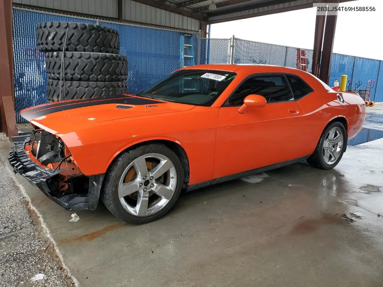 2009 Dodge Challenger R/T VIN: 2B3LJ54T69H588556 Lot: 56277855