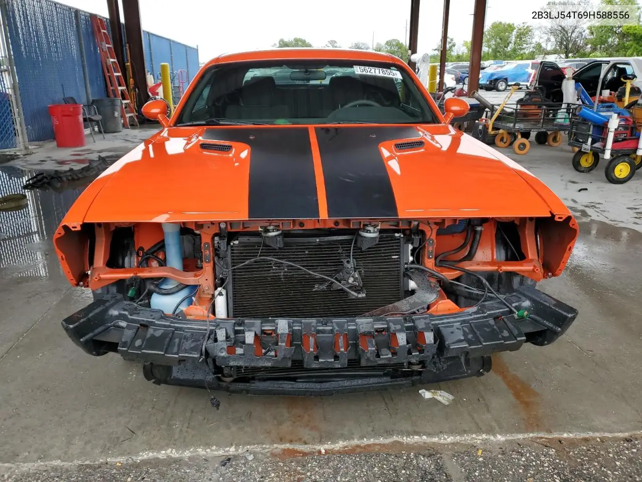 2009 Dodge Challenger R/T VIN: 2B3LJ54T69H588556 Lot: 56277855
