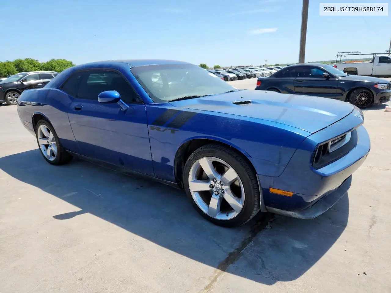 2009 Dodge Challenger R/T VIN: 2B3LJ54T39H588174 Lot: 63141735