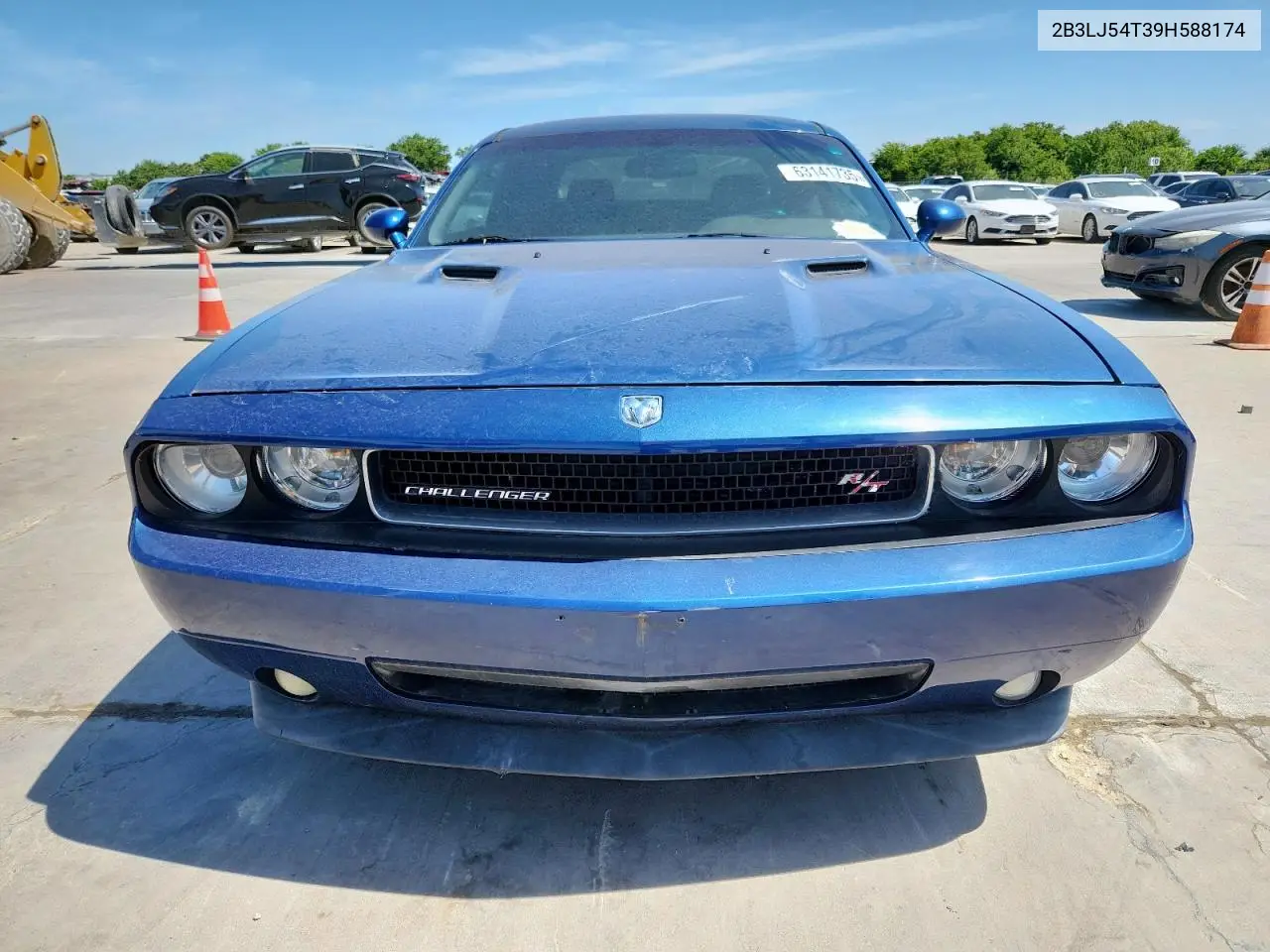 2009 Dodge Challenger R/T VIN: 2B3LJ54T39H588174 Lot: 63141735