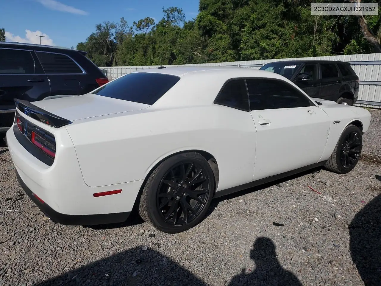 2018 Dodge Challenger Sxt VIN: 2C3CDZAGXJH321952 Lot: 62653255