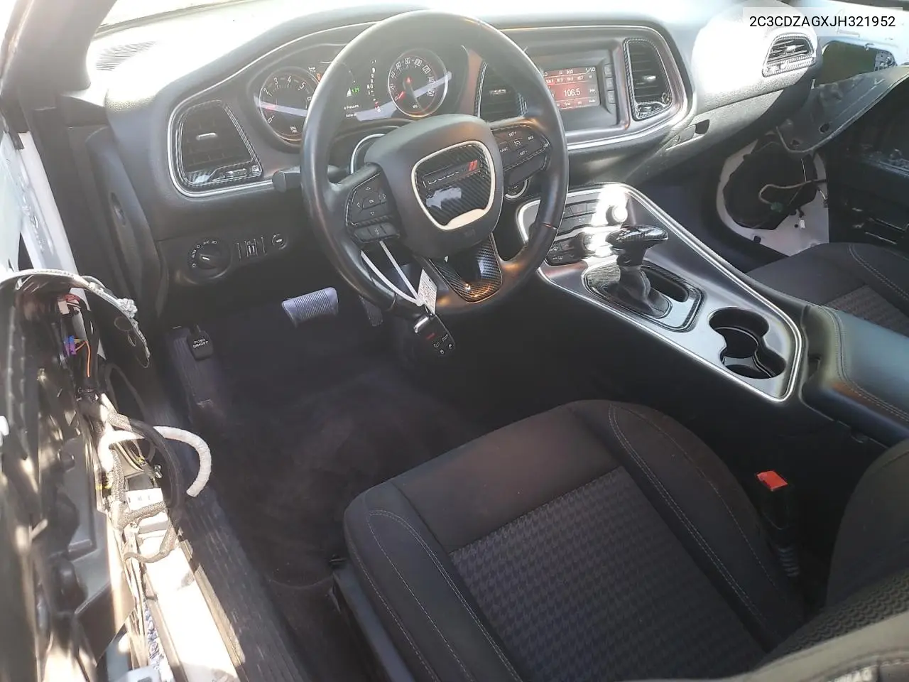 2018 Dodge Challenger Sxt VIN: 2C3CDZAGXJH321952 Lot: 62653255