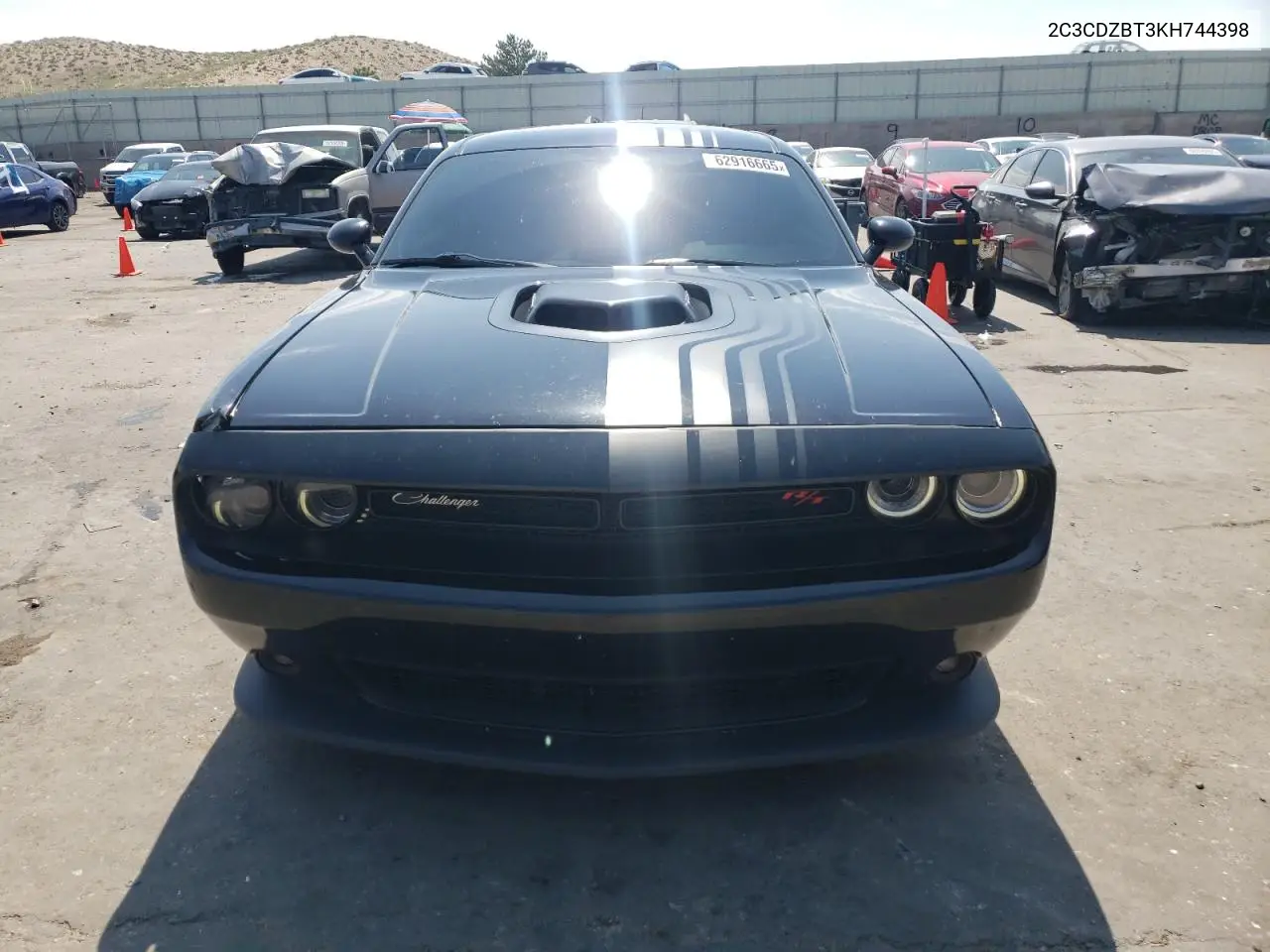 2019 Dodge Challenger R/T VIN: 2C3CDZBT3KH744398 Lot: 62916665