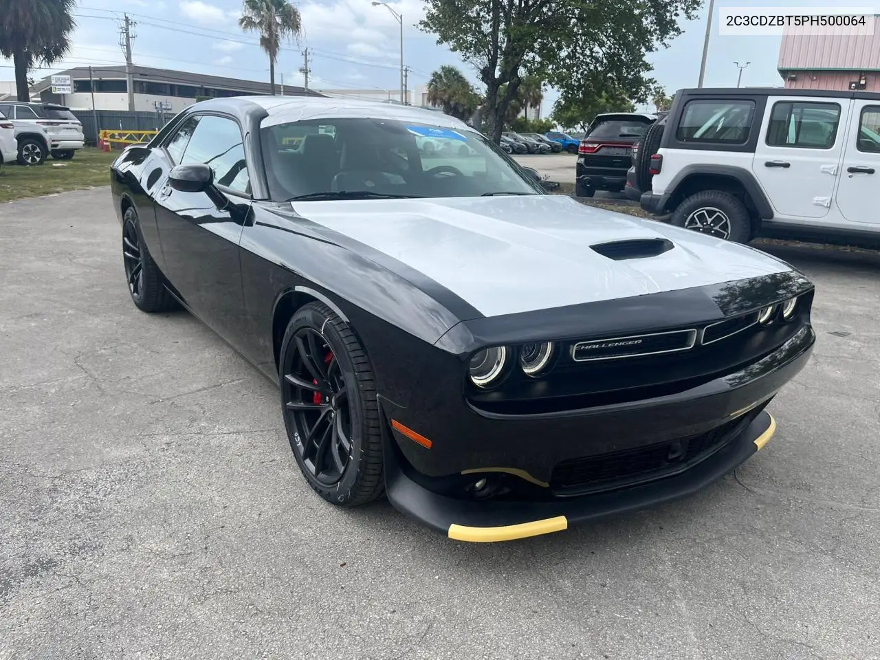 2023 Dodge Challenger R/T VIN: 2C3CDZBT5PH500064 Lot: 63097655