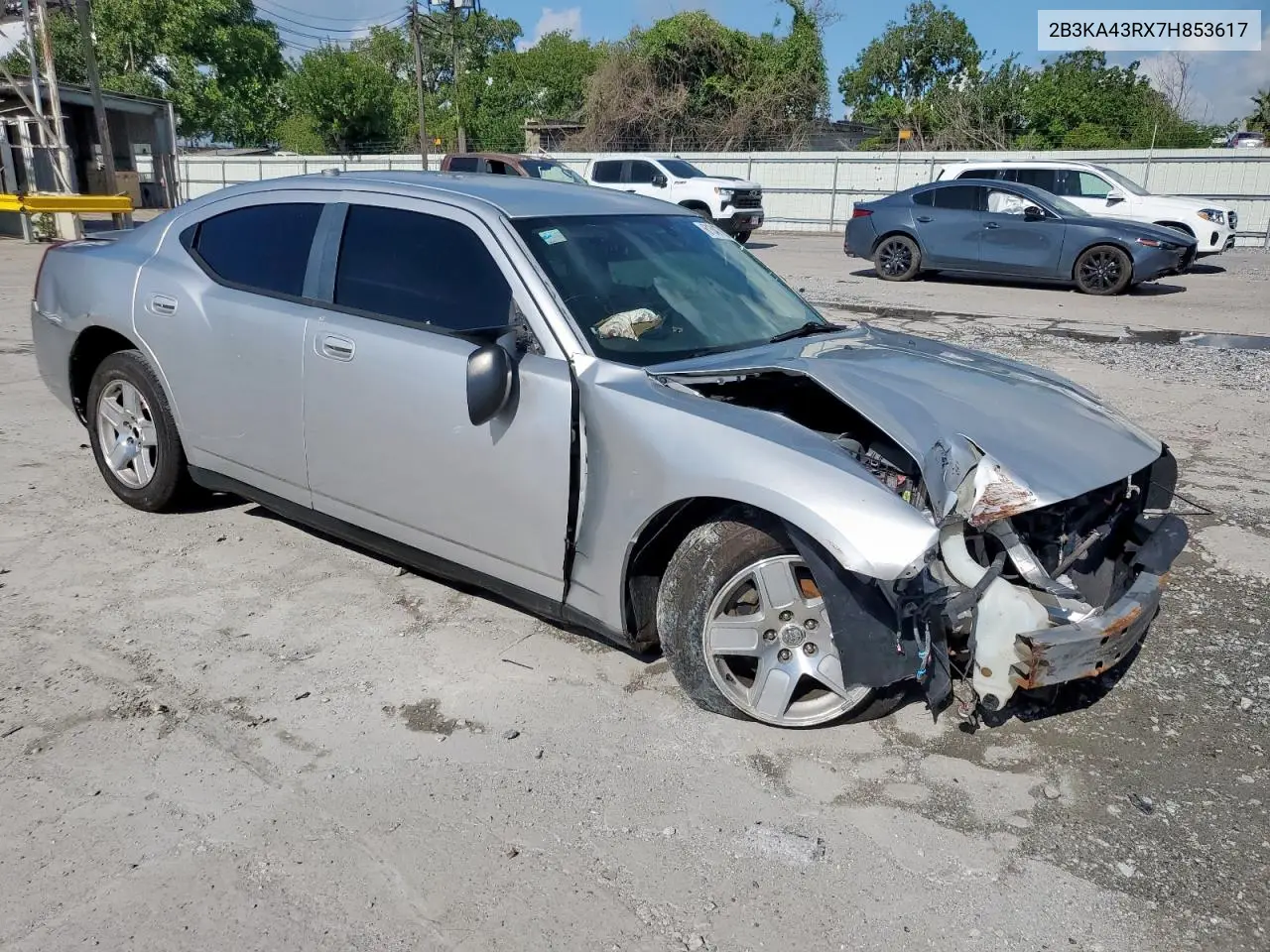 2007 Dodge Charger Se VIN: 2B3KA43RX7H853617 Lot: 61347705